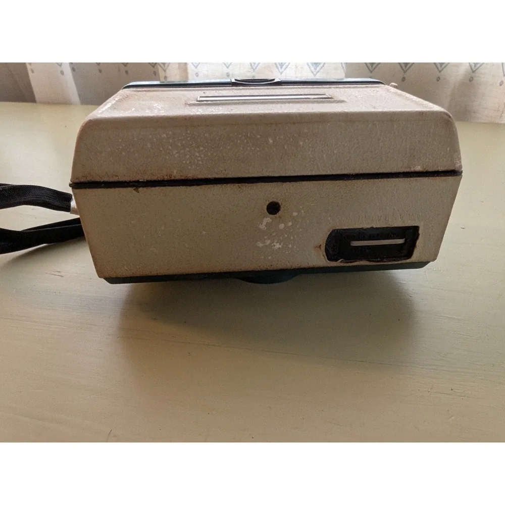 Vintage Kodak Hawkeye R4 Flash Camera 127 Film Camera Made in USA Untested